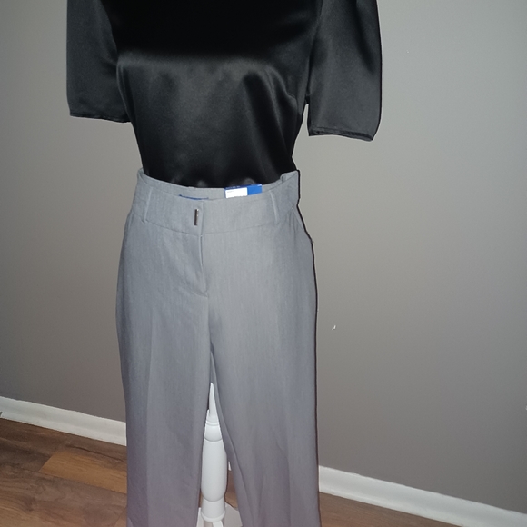 Apt 9, Heather Gray Capri dress slacks NWT - Picture 3 of 8